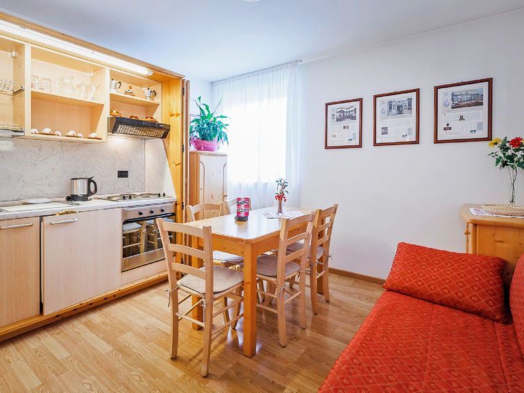 Giustino Apartment | Apartment La Locanda in Pinzolo - 4 persons, 1 bedrooms