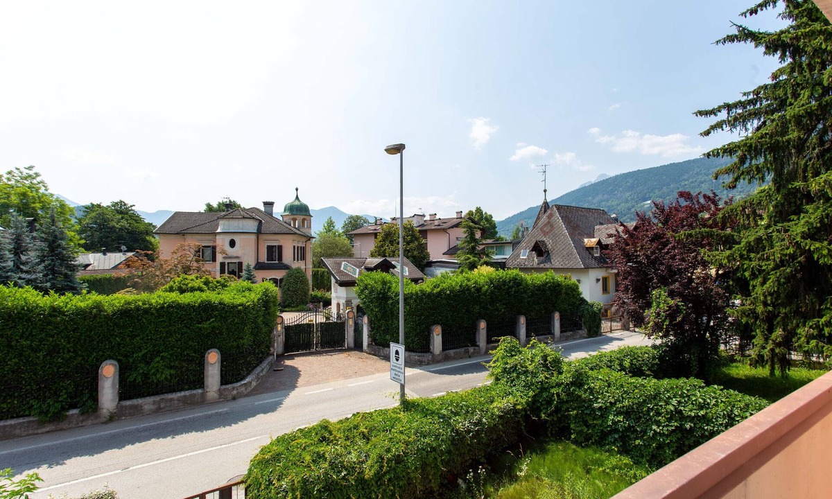 San Cristoforo Apartment | Apartment 'More A Due Passi Dal Lago' with Mountain View and Balcony