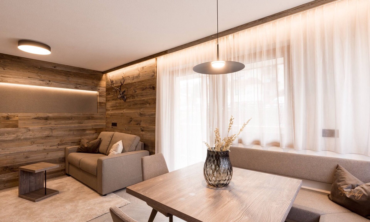 San Lorenzo di Sebato Apartment | Apartment 'Obergasserhof Hüttengaudi' with Mountain View, Shared Garden and Wi-Fi