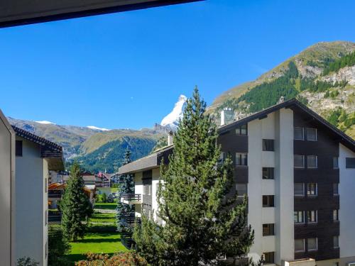 Zermatt Apartment | Apartment Primavista-3 by Interhome