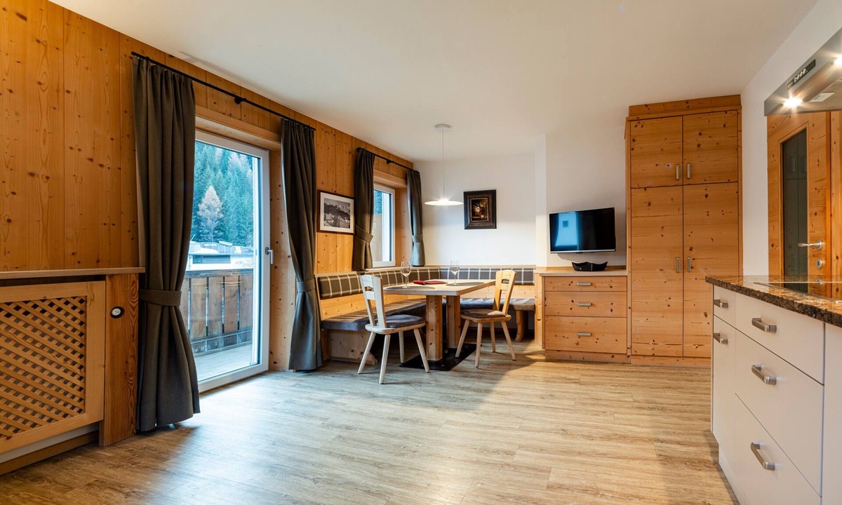 Selva di Val Gardena Apartment | Apartment "Stoffelapartments - Martina" with Mountain View, Shared Terrace & Wi-Fi