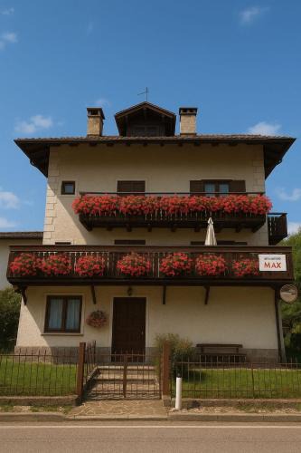 Mendel Pass Apartment | Apartments Max