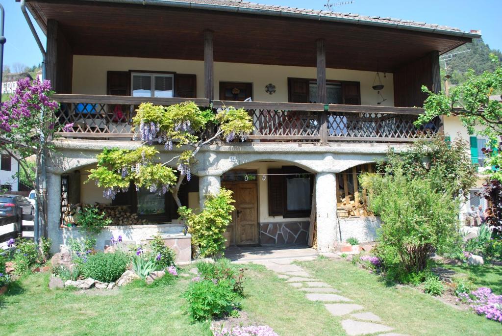 Castello-Molina di Fiemme Apartment | Appartamento Casa Delmarco