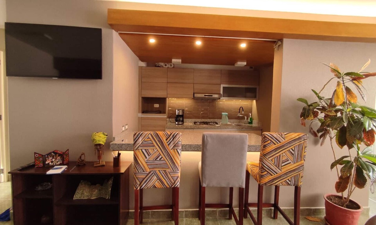 Historical Center Apartment | Arequipa Charming 3-bedroom apartment panoramic view 7th floor elevator & wifi
