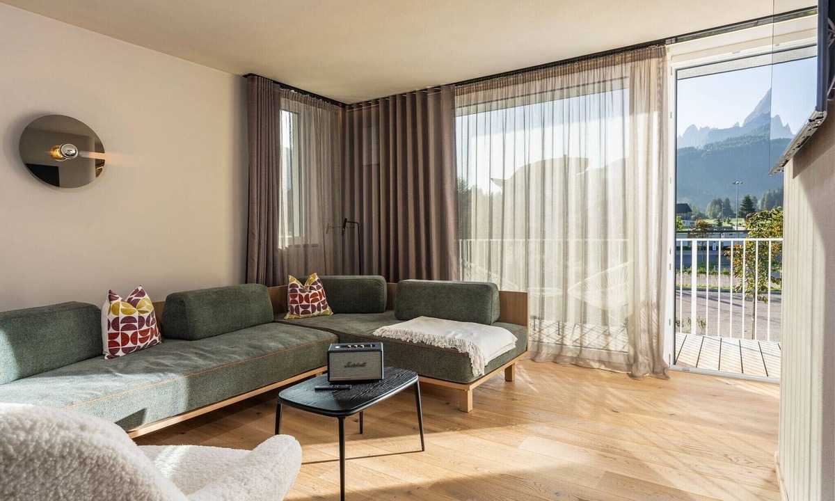Sesto Apartment | Ariane's Guesthouse – Relax: Apartment with View of the Sesto Dolomites