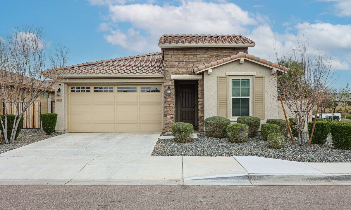 Maricopa County House | Arizona Desert Escape with Hot/Cold Tub