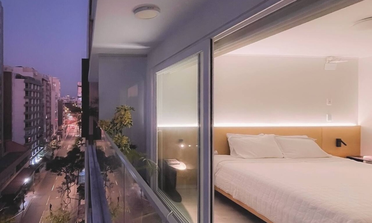 Miraflores Apartment | Artistic Loft & Heart of Miraflores with Long Balcony