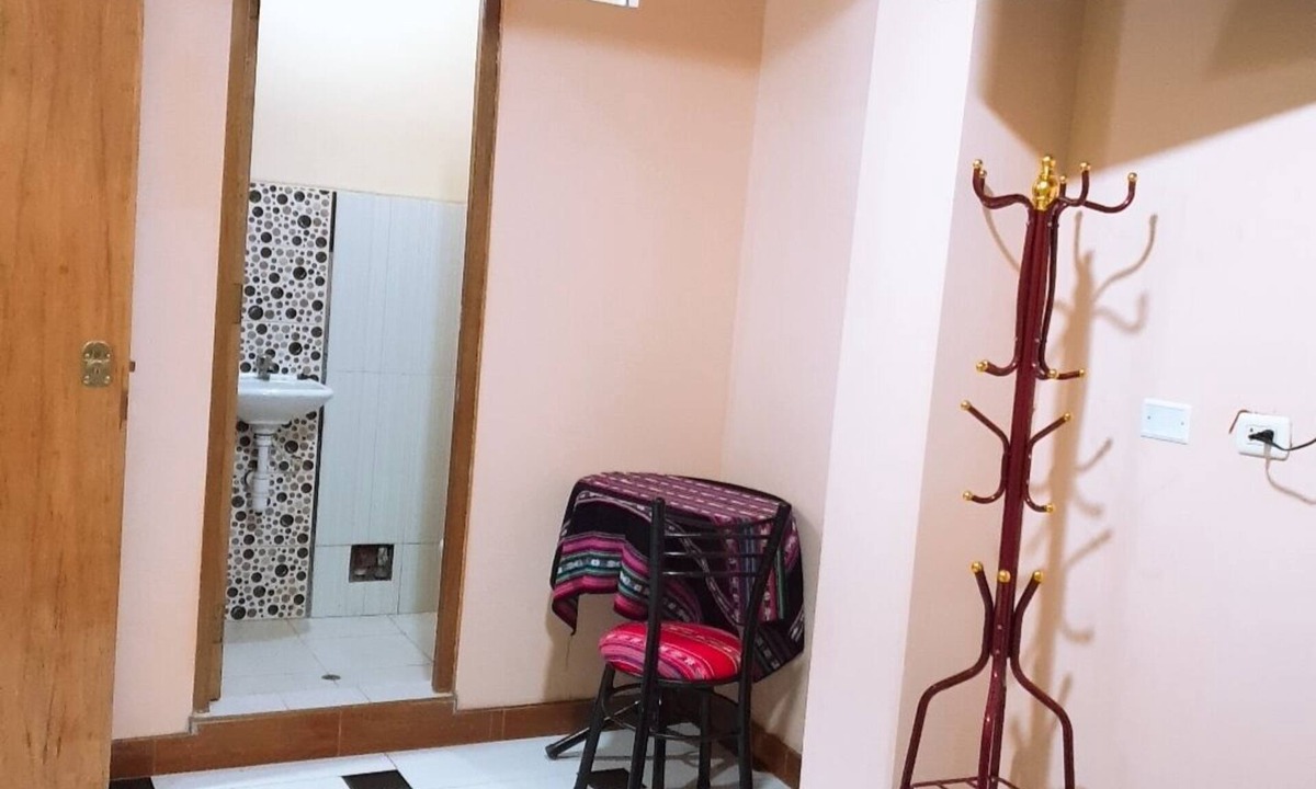 Puno Hostel | At 400 meters land terminal or bus station. Low prices.