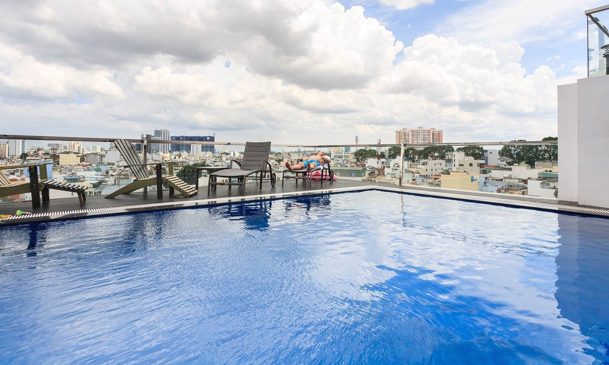 Phu Nhuan Apartment | Auhome - Tea Garden Apartment with Sky Pool