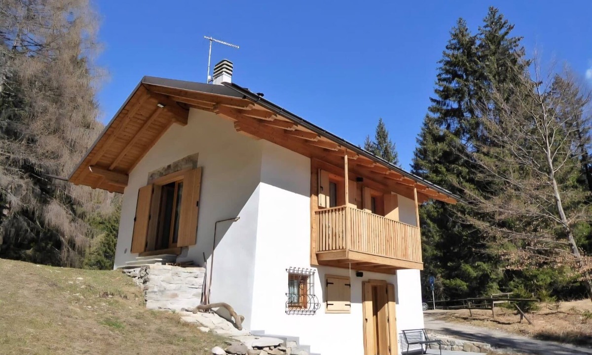 Lozzo di Cadore Cabin | Baita la Ciamorza: Relaxation in the midst of Nature