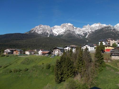 Dosoledo Apartment | Balcone sulle Dolomiti