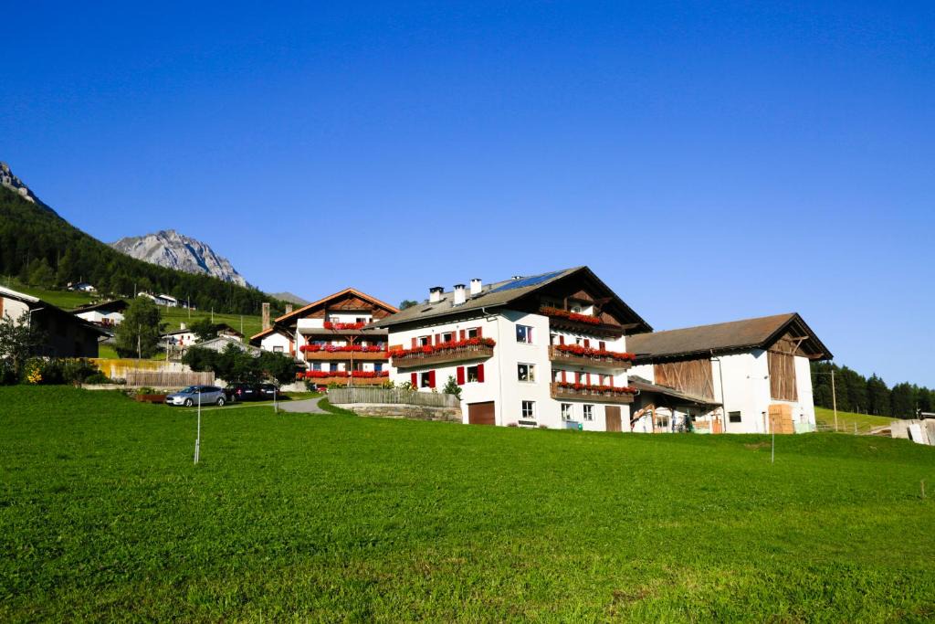 Silandro House | Bauernhof Mairing