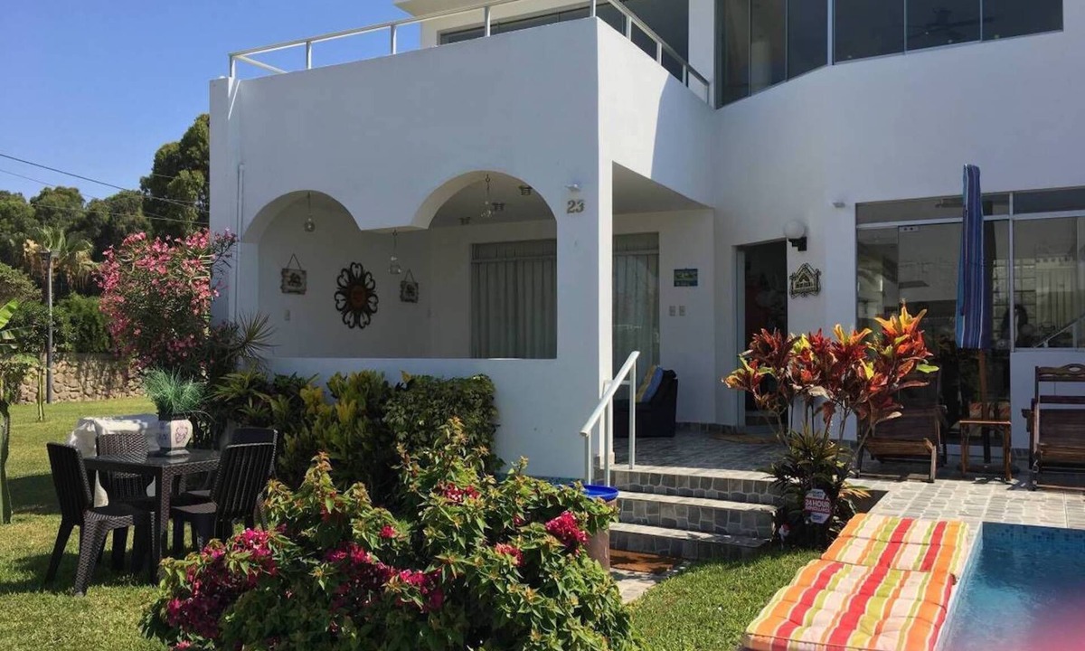 Asia House | Beach House in Asia at KM 97.5 w/Wi-Fi - Mins to boulevard and Cayma beach.