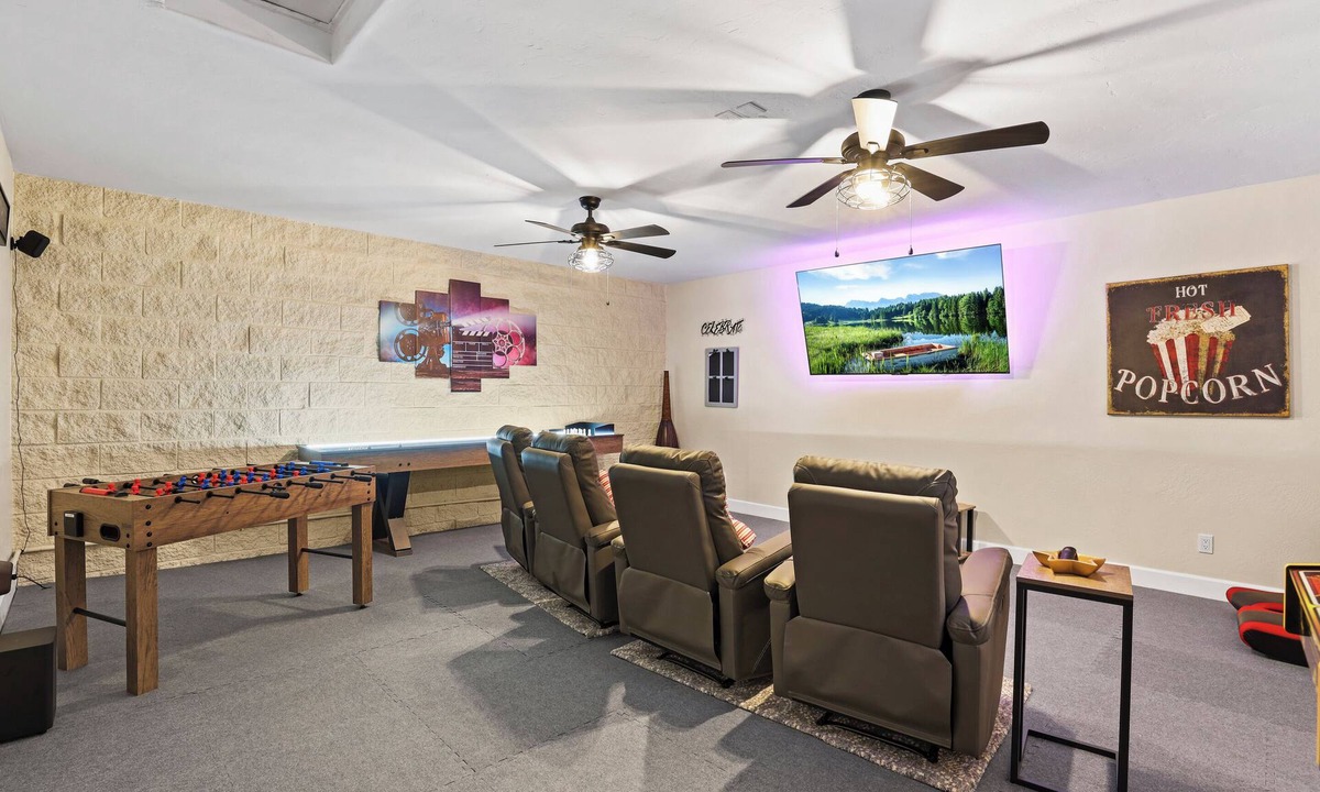 Payson House | Bear Lake Cabin Too! Game room & movie theater!