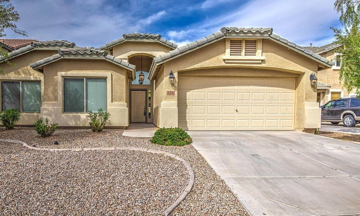San Tan Valley House | Beautiful 3 1/2 bedroom home with office in San Tan Valley, AZ (many amenities!)