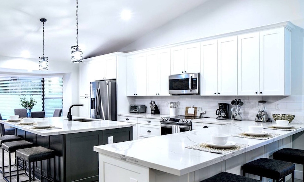 Central Scottsdale House | Beautiful 5-Bdrm Vacation Home W/Heated Pool !