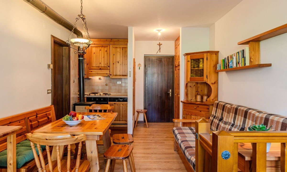 Pinzolo Apartment | Beautiful apartment for 8 people with TV and panoramic view