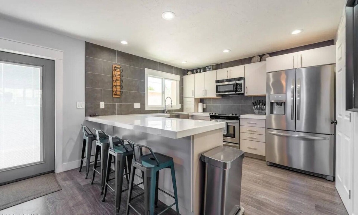 Southwest Village Condo | Beautiful Condo Walking Distance to Old Town, Enjoy Golf, and Warm Sunshine!