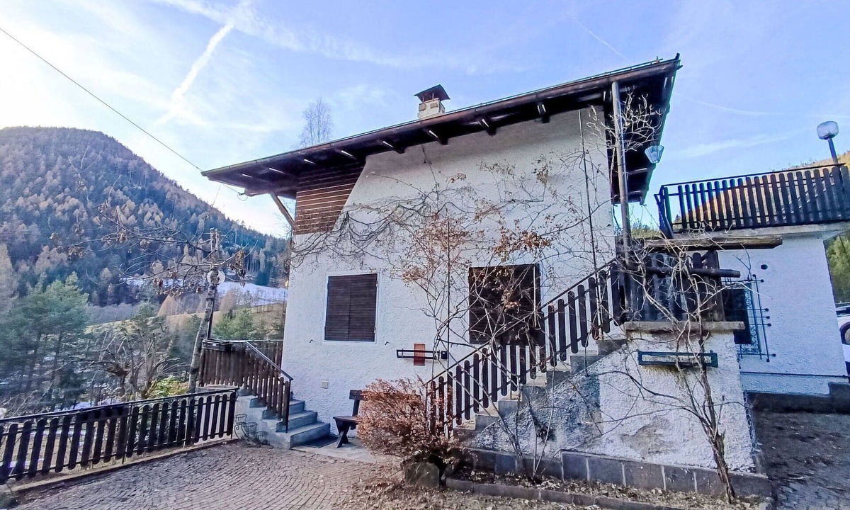Stava House | Beautiful villa for 6 people with TV and pets allowed