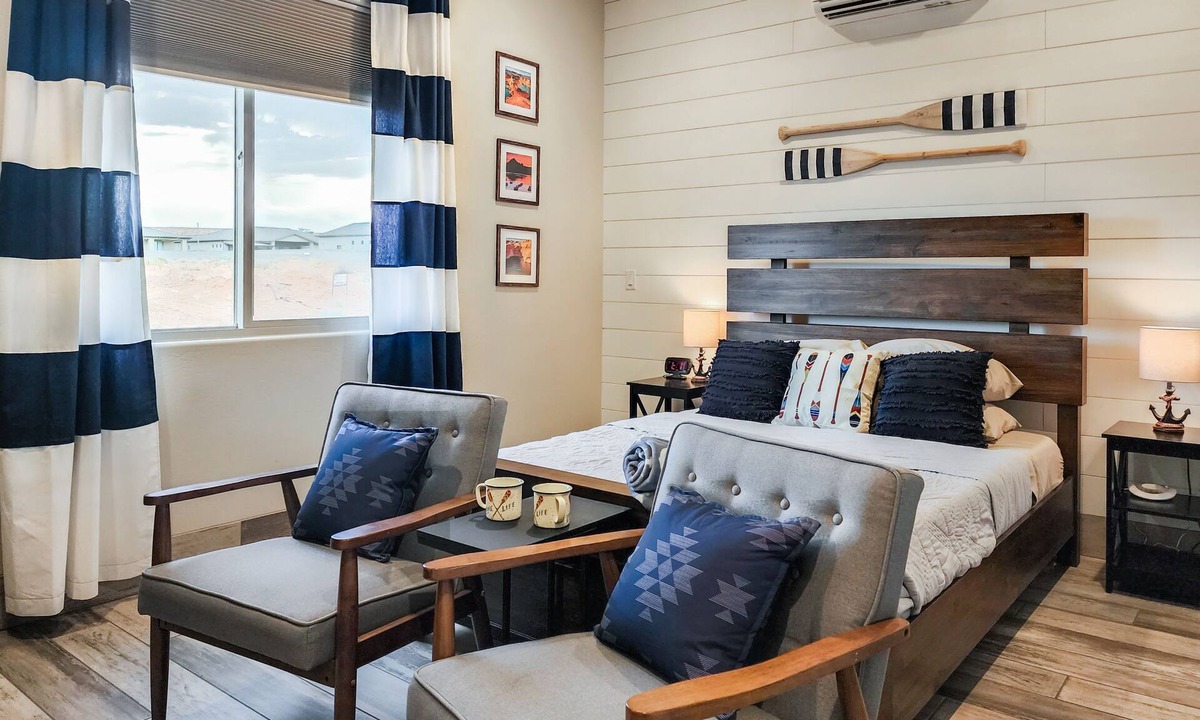 Page Apartment | Boathouse Suite Unit #1, at Antelope Canyon and Horseshoe Bend