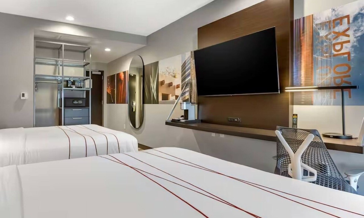 Riverside Hotel | Bright 2-Queen Room Near Tempe Marketplace | Modern Touches Steps from ASU