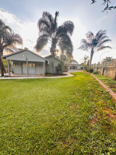 Newcastle House | BVEEZ Guesthouse and Conference Center