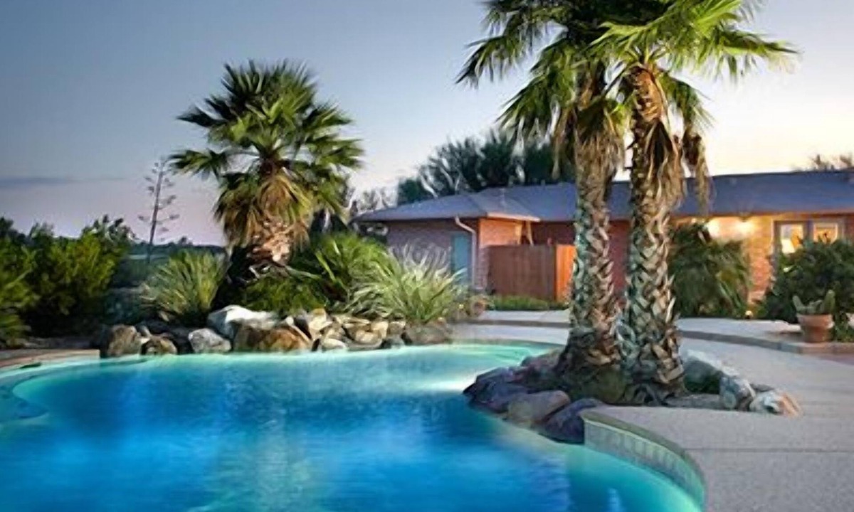 Tanque Verde Bed & Breakfast | Cactus Cove