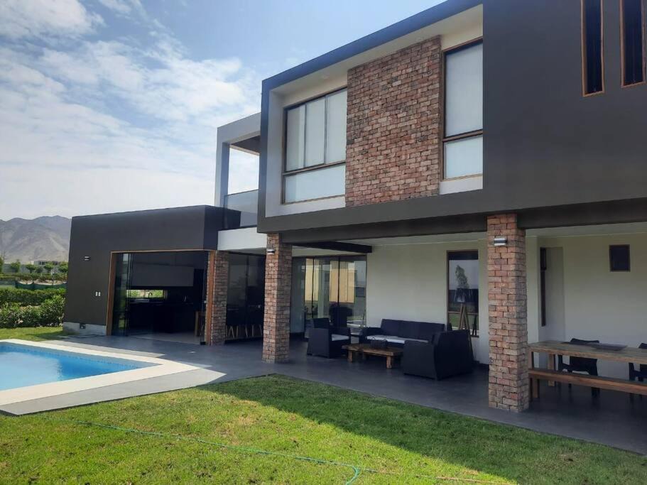 Mala House | Casa de estreno en condominio de Asia