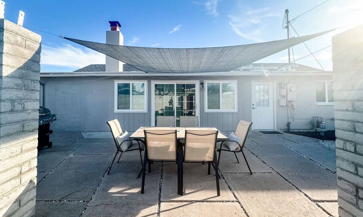 Rosemont West House | Central/3 BR 1 BA/Cozy/Fenced Yard/Carport