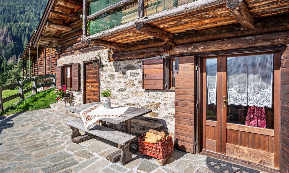 Primiero San Martino di Castrozza Ski Chalet | Chalet 'Baita Valmesta' with Mountain View, Private Terrace and Private Garden