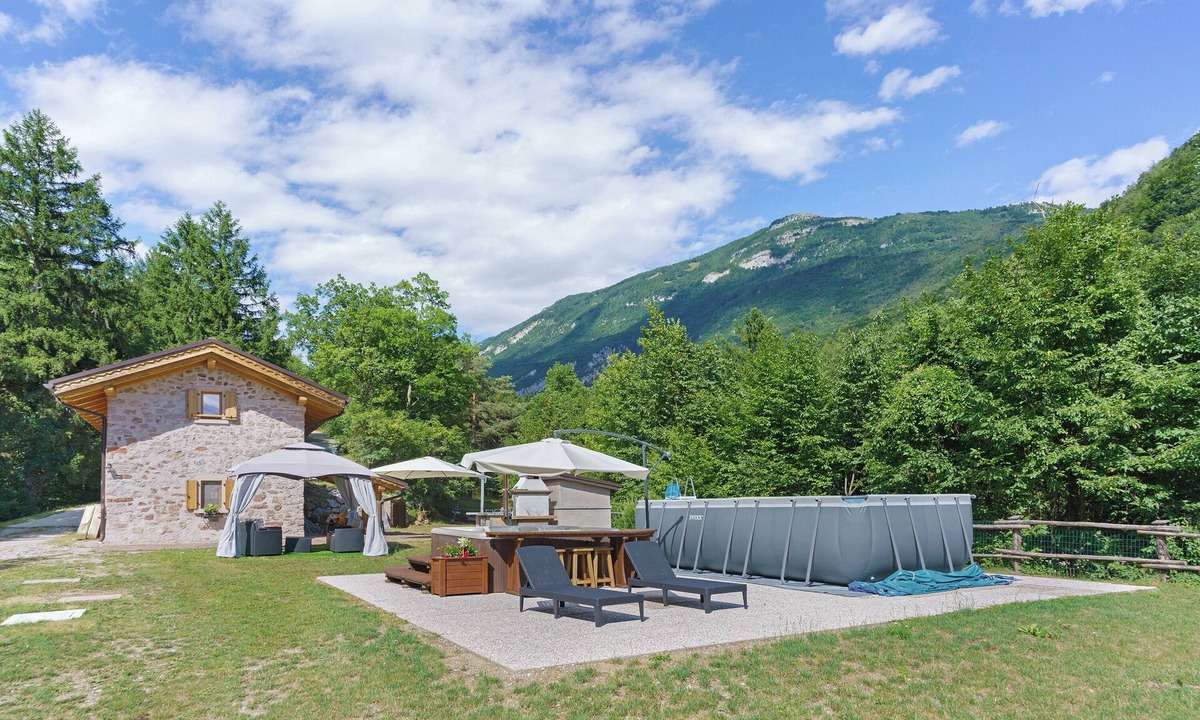 San Lorenzo in Banale Ski Chalet | Chalet 'Camillo' with Mountain View, Private Pool and Private Garden