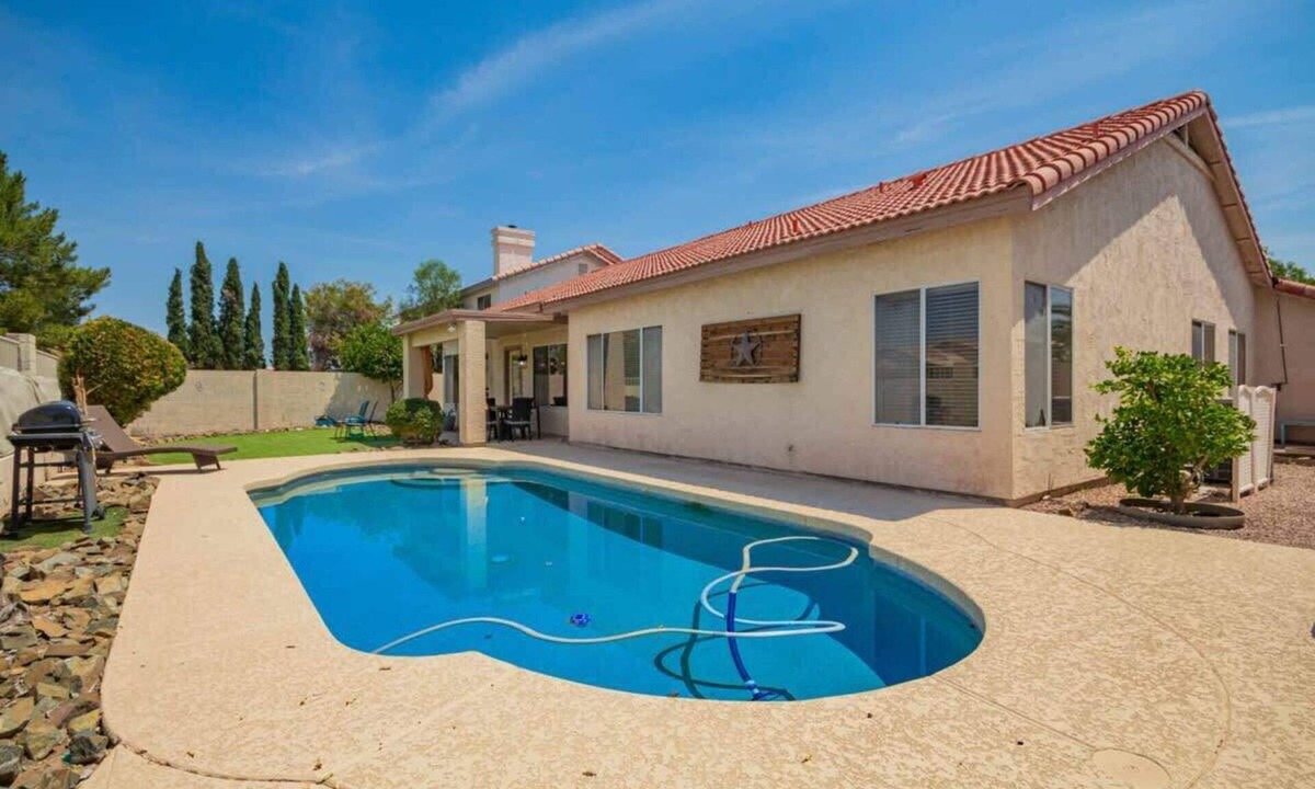 Provinces Master Community House | Chandler 4BR Getaway w/Pool, Games & Fast Wi-Fi