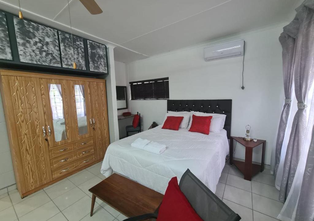 Meer En See House | Chantelle's Overnight Room