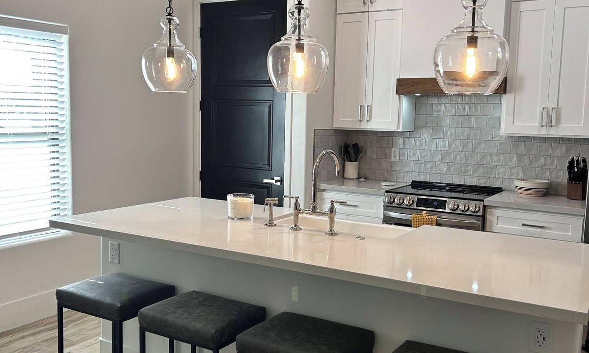 Mesa House | charming 3-bedroom home near sloan park/chicago cubs & light rail