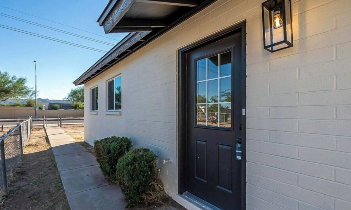 South Mountain House | Charming 3-bedroom house with AC and WiFi in delightful Phoenix