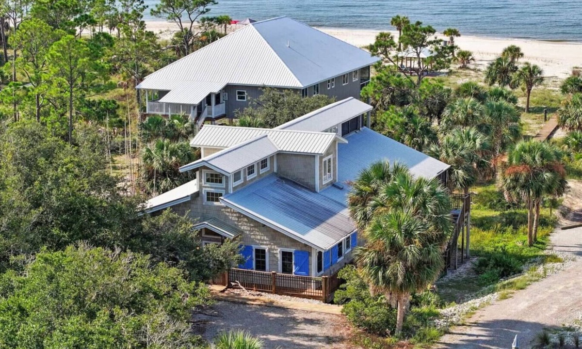 Indian Pass House | Charming Beachfront Beach House/2BR/Loft/Sleeps 8