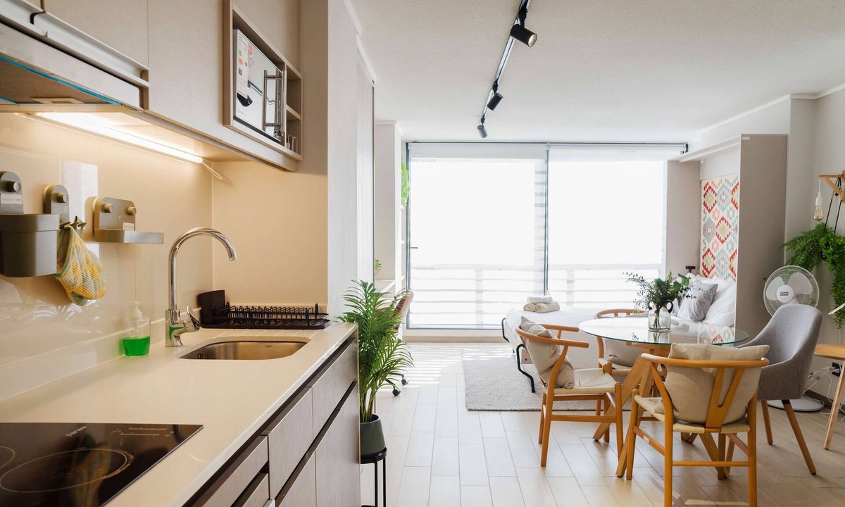 Nunoa Apartment | Chic Modern Studio in Nunoa | Vibrant Urban Stay