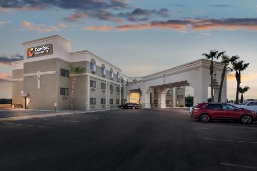 Surprise Original Townsite Hotel | Comfort Inn & Suites Surprise Near Sun City West