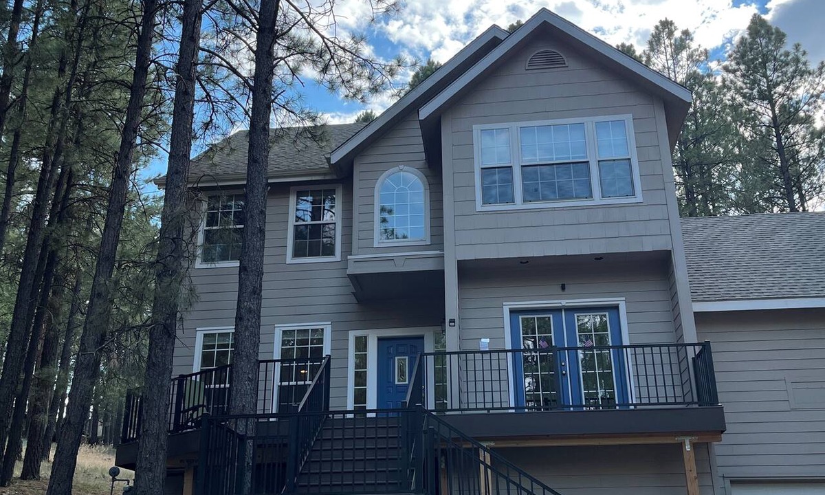 Flagstaff House | Continental Country Club- Quiet Neighborhood- 4 Bdrm with Central A/C, New Decks