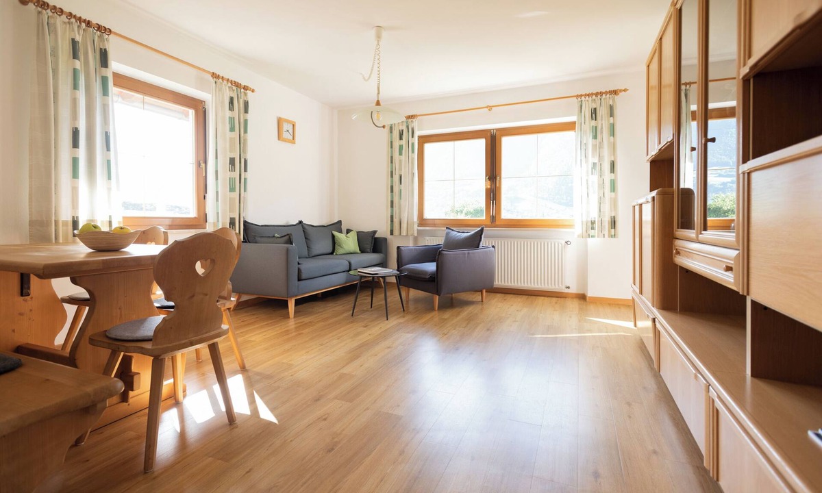 Castelbello-Ciardes Apartment | Cosy Apartment “ Pixnerhof Golden” on a farm with Wi-Fi & Mountain View
