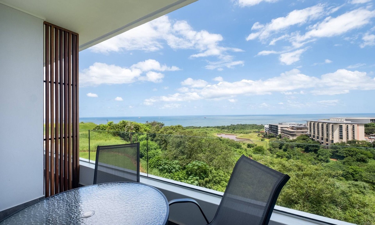 Umhlanga Ridge Apartment | Cosy Studio - Umhlanga Ridge - Pool - Aircon - Gym