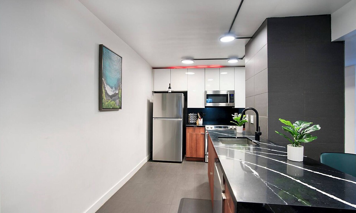 Southwest Village Condo | Cozy 2-bedroom condo in terrific Old Town Scottsdale with WiFi, AC, and patio