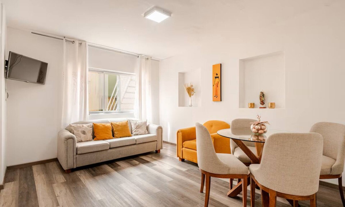 Barranco Apartment | Cozy 2BR - Heart of Barranco - Walk to Everywhere