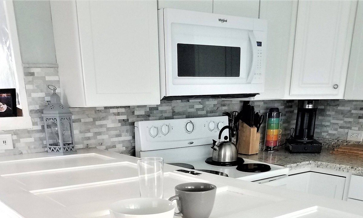 Snohomish Cottage | Cozy Cady Cottage walk to antiques, restaurants, and centennial trail