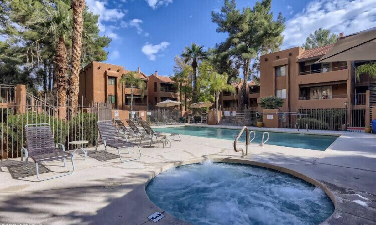 Paradise Valley Village Condo | Cozy Condo Completely Updated- Centrally Located