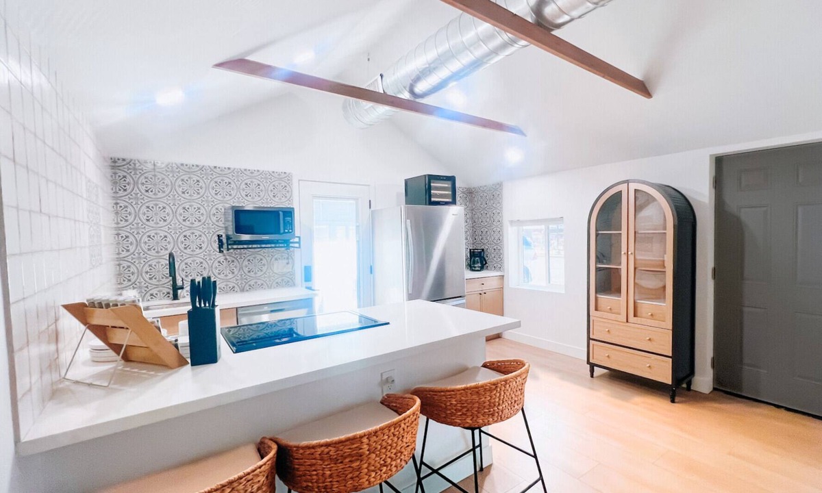 Gilbert Cottage | Cozy Cottage in Downtown Gilbert Heritage District Sleeps Up To 3