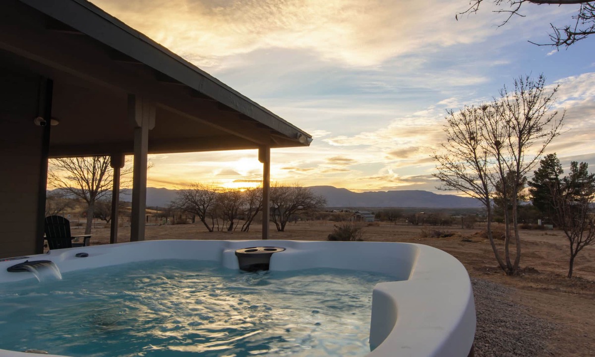Cornville House | Cozy Dark Sky Retreat Near Sedona Hot Tub, Sauna & Views