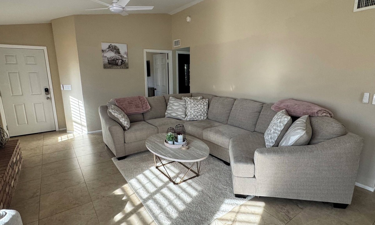 Alta Mesa Community Association House | Cozy house in a quiet neighborhood with jacuzzi