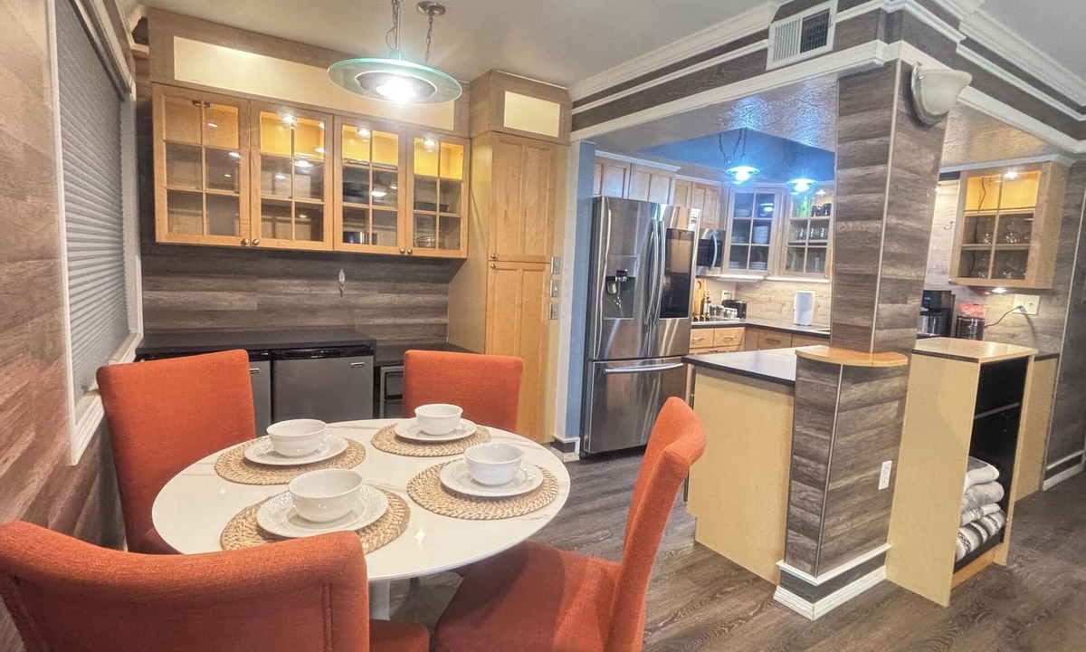Riverside Condo | Cozy, tasteful 2bd 2ba condo in beautiful Tempe walking distance to ASU & Mill
