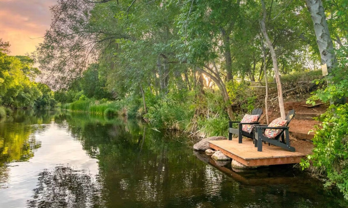 Cornville Apartment | Creekside retreat + hot tub near Sedona